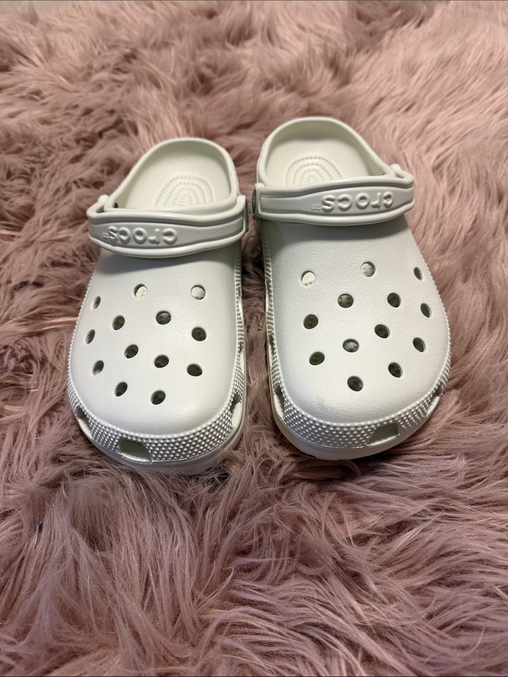 White Crocs Clogs - BRAND NEW Comfort